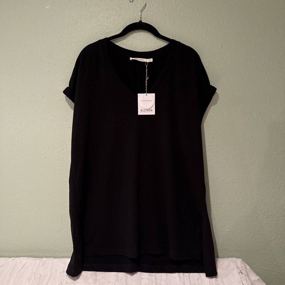 Ellison Classic V-Neck Side Slit Basic Black Top Capsule Wardrobe, Base Layer, L